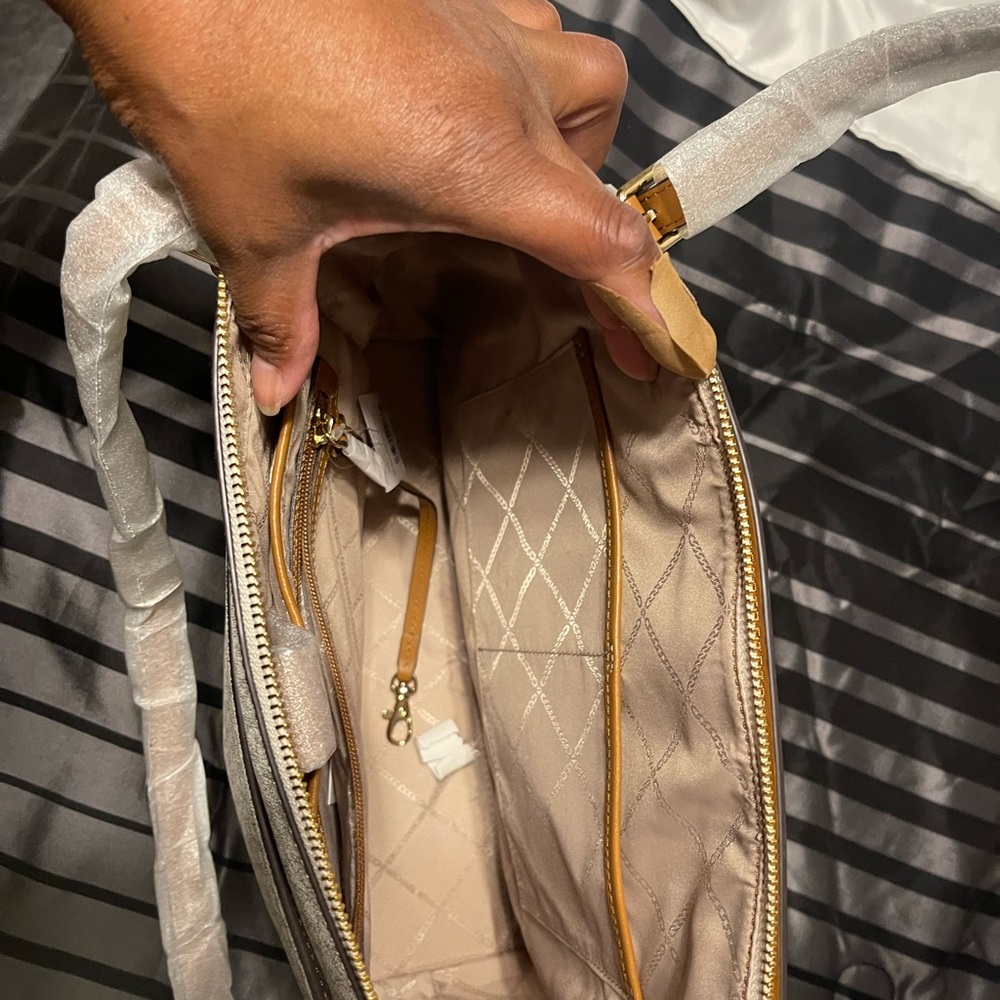 Michael kors purse